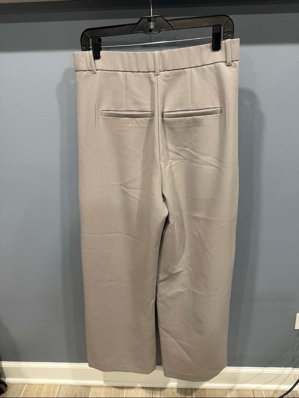 Abercrombie & Fitch Sloan Tailored Gray Pants - Picture 7 of 7